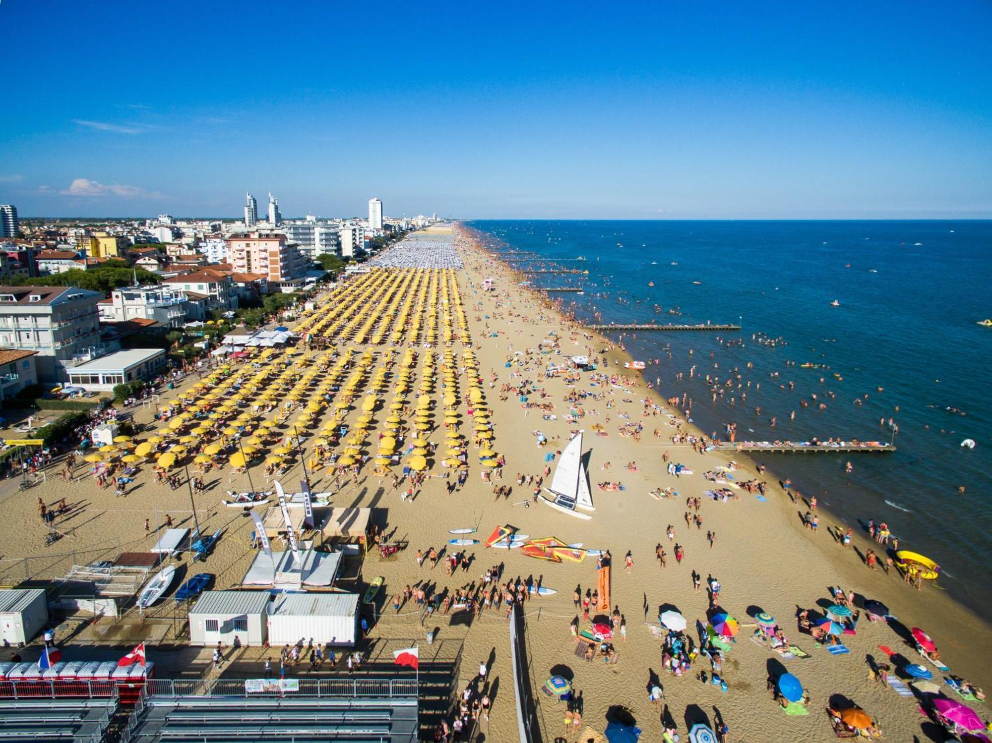 Mansarda 7 Trilocale, Bafile241 - 2' Piano No Ascensore - Adria Holiday Jesolo - Family Apartment Extérieur photo